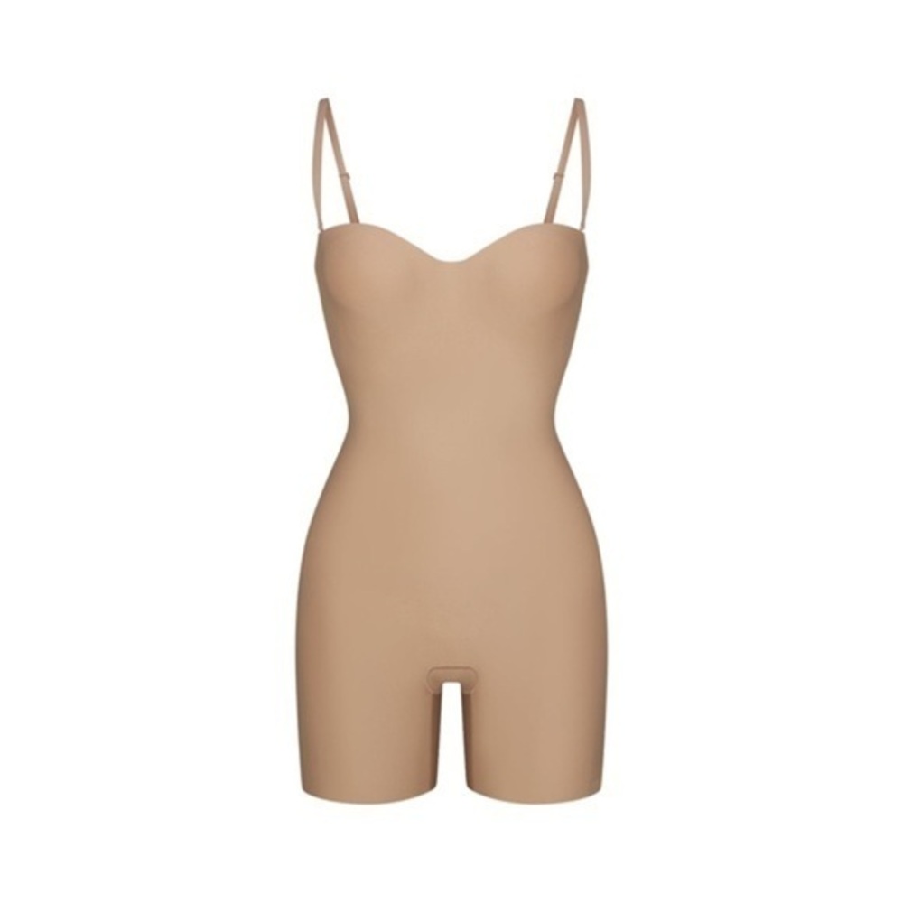 Skims Body Underwire Mid Thigh Bodysuit